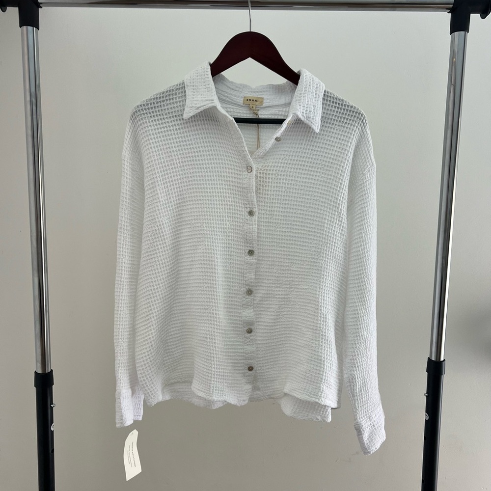 Donni The Bubble Shirt White “Powder” Button-Up Women's Top New with Tags